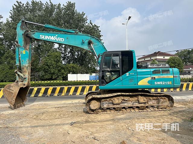山河智能SWE215E挖掘機(jī)