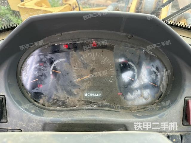 駕駛室操作臺(整機外觀及大件) 駕駛室操作臺(整機外觀及大件)