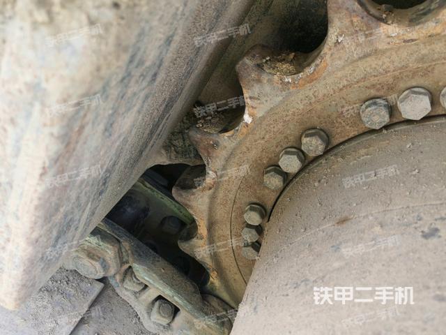 左导向轮(行走机构) 左导向轮(行走机构)