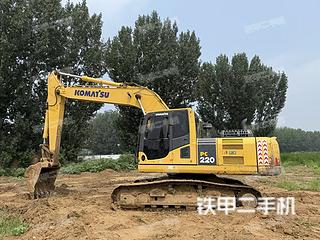 小松PC220-8M0挖掘机实拍图片
