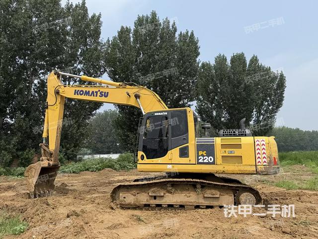 小松PC220-8M0挖掘機