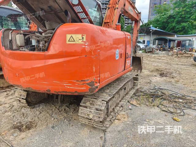 整機右后45°(整機外觀) 整機右后45°(整機外觀)