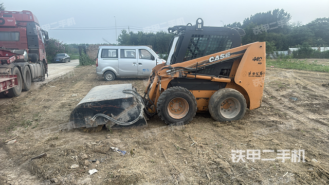 整機(jī)左側(cè)(設(shè)備外觀及核心部件) 整機(jī)左側(cè)(設(shè)備外觀及核心部件)