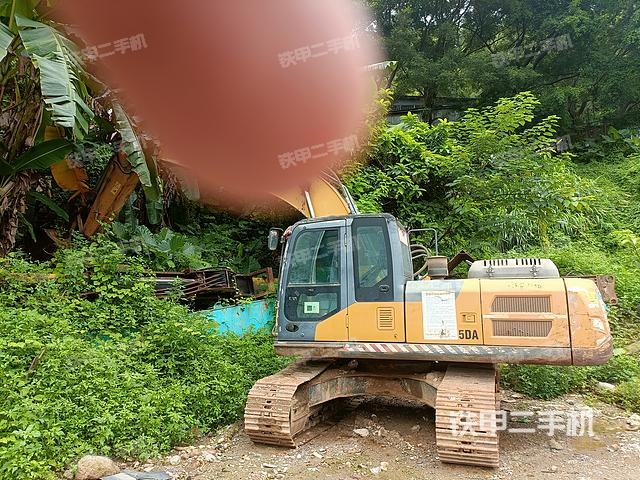 驾驶室顶部（整机外观）