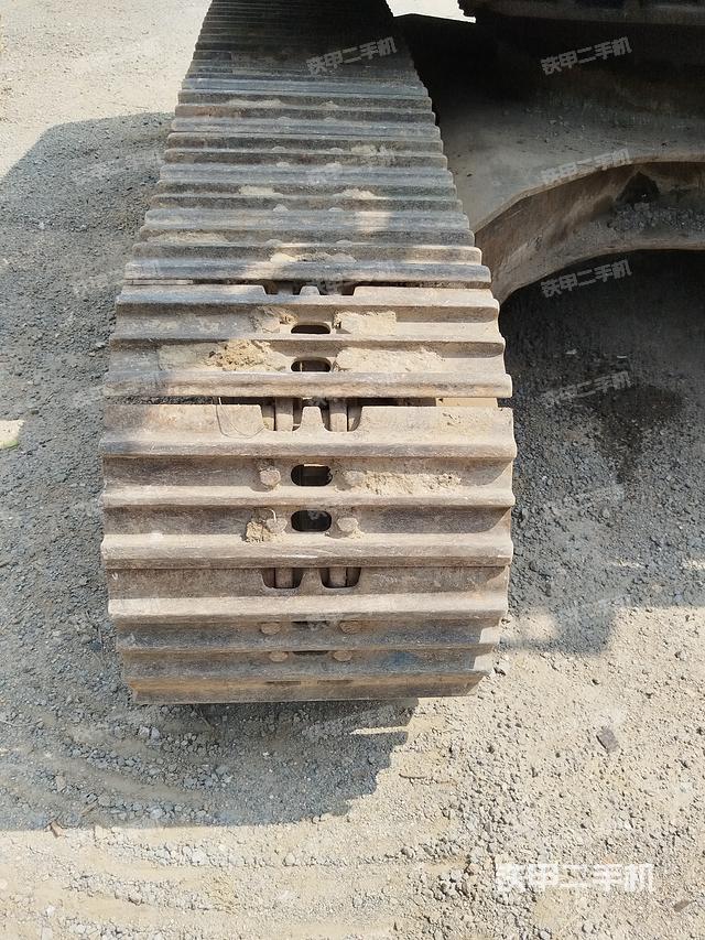 單側(cè)履帶整體（整機(jī)外觀）