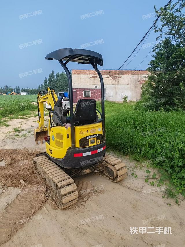 驾驶室整体(整机外观) 驾驶室整体(整机外观)