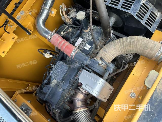 發(fā)動機整體俯視(整機外觀) 發(fā)動機整體俯視(整機外觀)