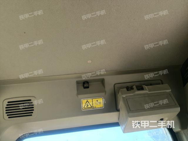 頂棚整體(駕駛室部分) 頂棚整體(駕駛室部分)