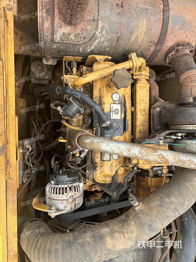 發(fā)動機整體俯視(整機外觀) 發(fā)動機整體俯視(整機外觀)