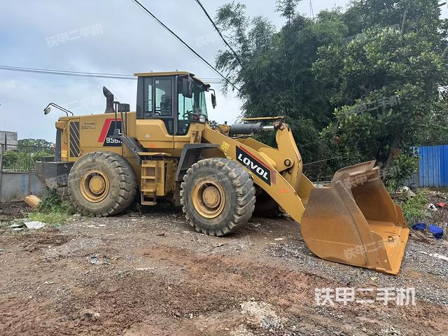 雷沃重工FL956H裝載機(jī)