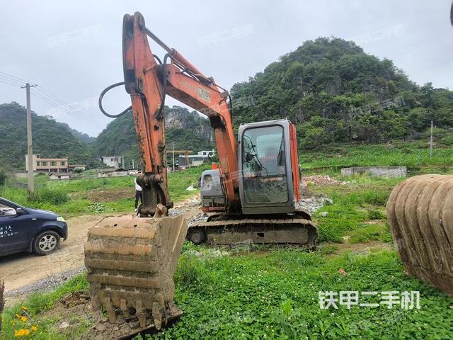 駕駛室整體(整機外觀) 駕駛室整體(整機外觀)