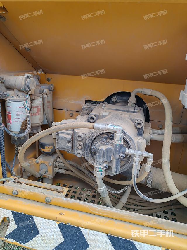 驾驶室整体（整机外观）