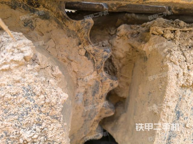 右驱动轮(行走机构) 右驱动轮(行走机构)