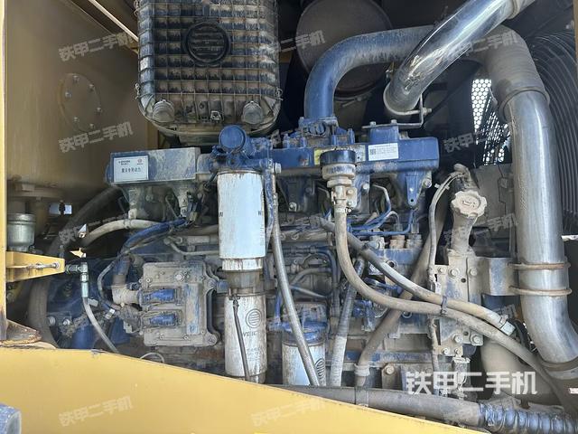發(fā)動機右側(cè)(整機外觀及大件) 發(fā)動機右側(cè)(整機外觀及大件)