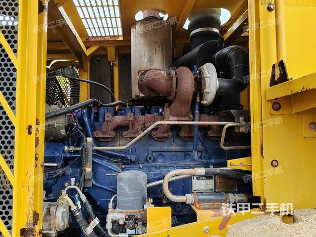 发动机左侧（整机外观及大件）