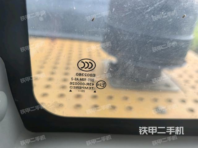 后窗玻璃角标(驾驶室部分) 后窗玻璃角标(驾驶室部分)