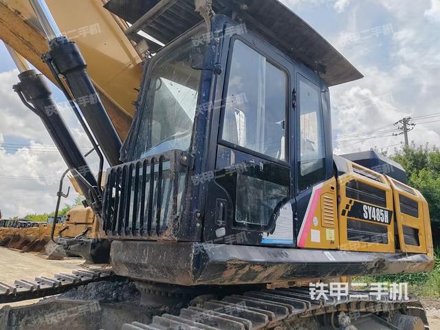 驾驶室整体(整机外观) 驾驶室整体(整机外观)