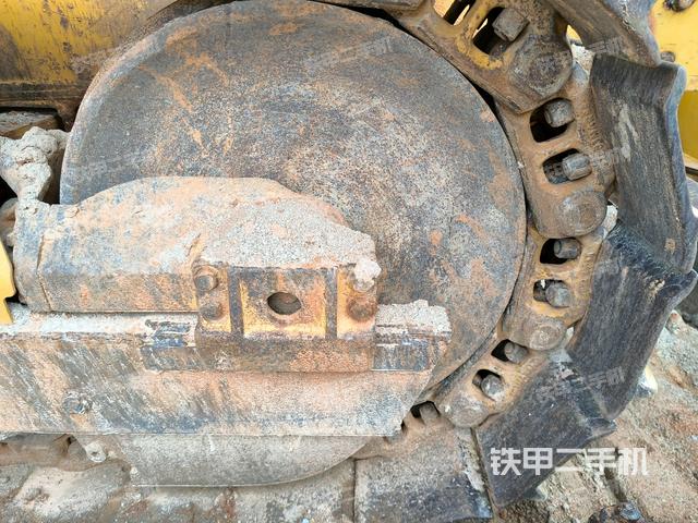 推土铲右后(推土机底盘及工作装置) 推土铲右后(推土机底盘及工作装置)