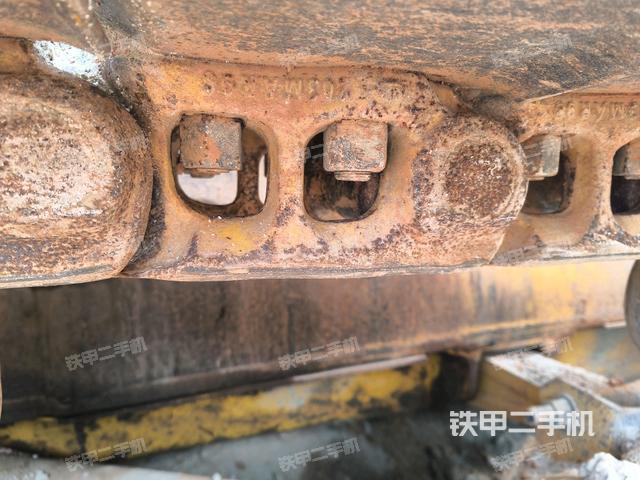 右引导轮(推土机底盘及工作装置) 右引导轮(推土机底盘及工作装置)