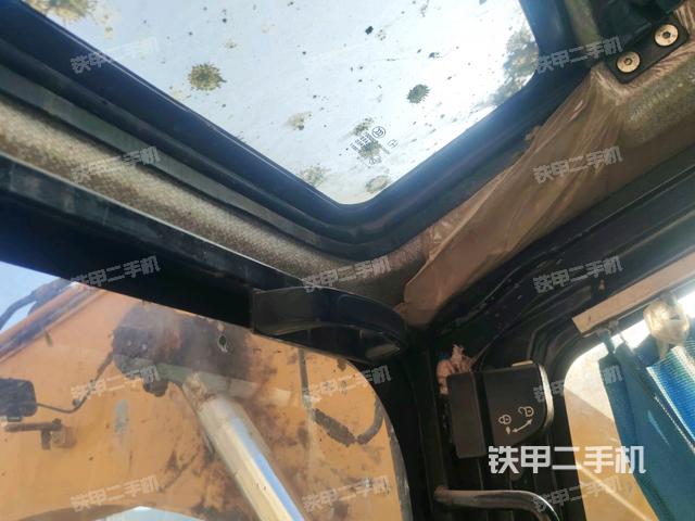 座椅后部(駕駛室部分) 座椅后部(駕駛室部分)