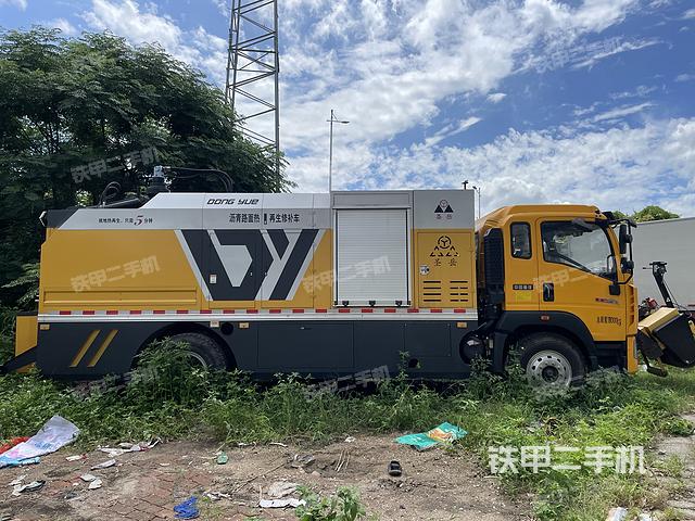 整机右侧（设备外观及核心部件）