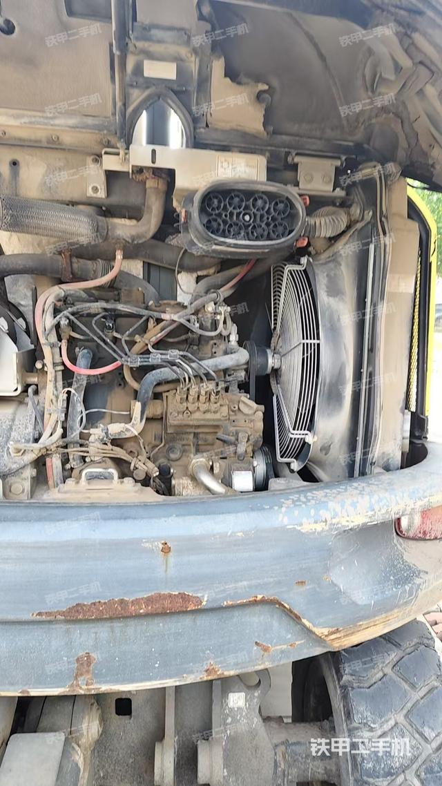 發(fā)動(dòng)機(jī)整體俯視（整機(jī)外觀）