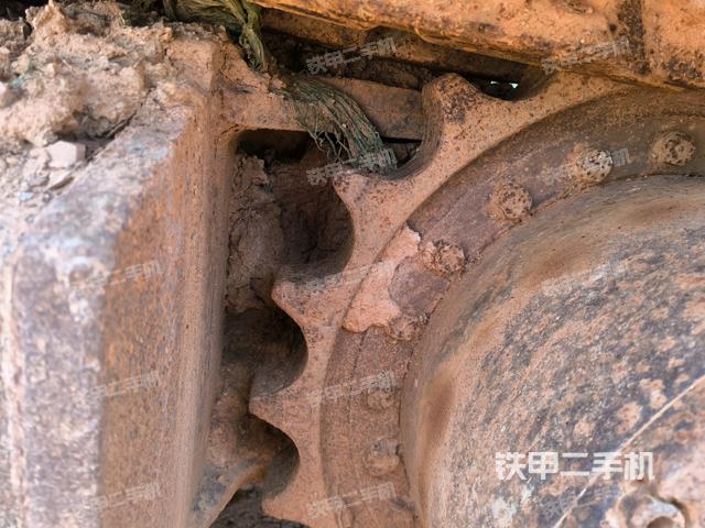 右側(cè)履帶整體(行走機構(gòu)) 右側(cè)履帶整體(行走機構(gòu))
