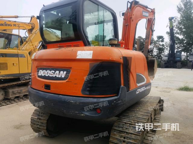 整机右后45°(整机外观) 整机右后45°(整机外观)