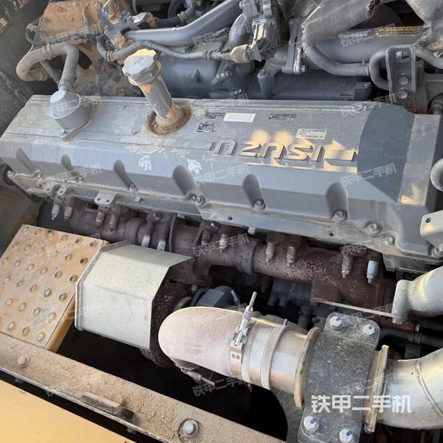 发动机整体俯视(整机外观) 发动机整体俯视(整机外观)