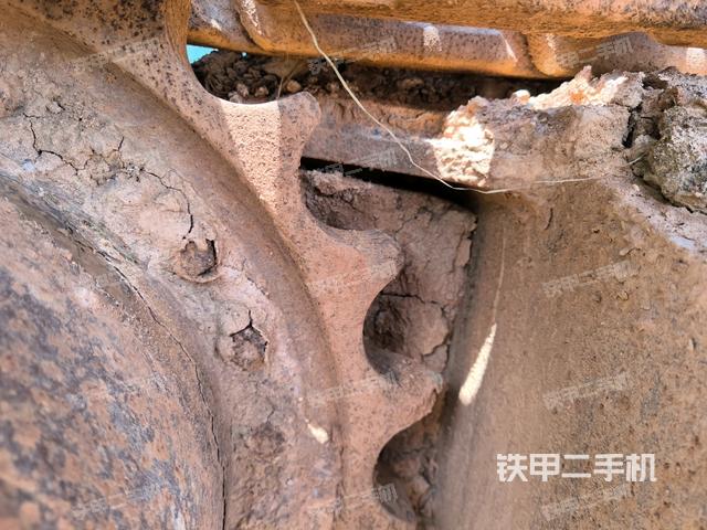 左托鏈輪和鏈筋(行走機構(gòu)) 左托鏈輪和鏈筋(行走機構(gòu))