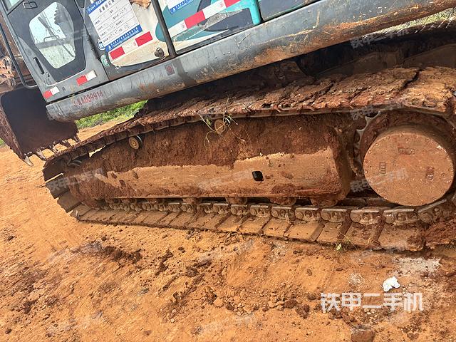 单侧履带整体（整机外观）