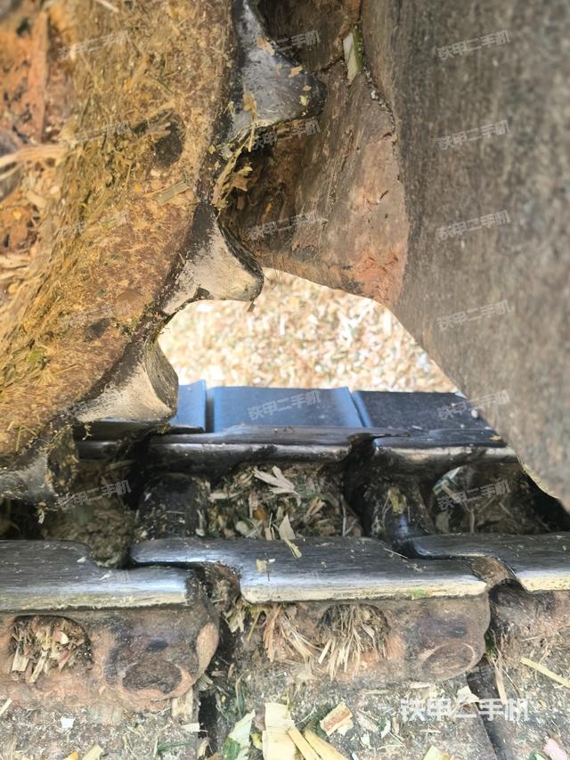 左侧履带整体 (行走机构) 左侧履带整体 (行走机构)