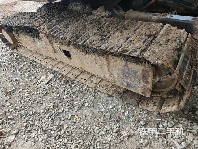 右側(cè)履帶整體?(行走機(jī)構(gòu)) 右側(cè)履帶整體?(行走機(jī)構(gòu))