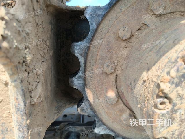 左侧履带整体 (行走机构) 左侧履带整体 (行走机构)