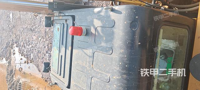 驾驶室顶部（整机外观）