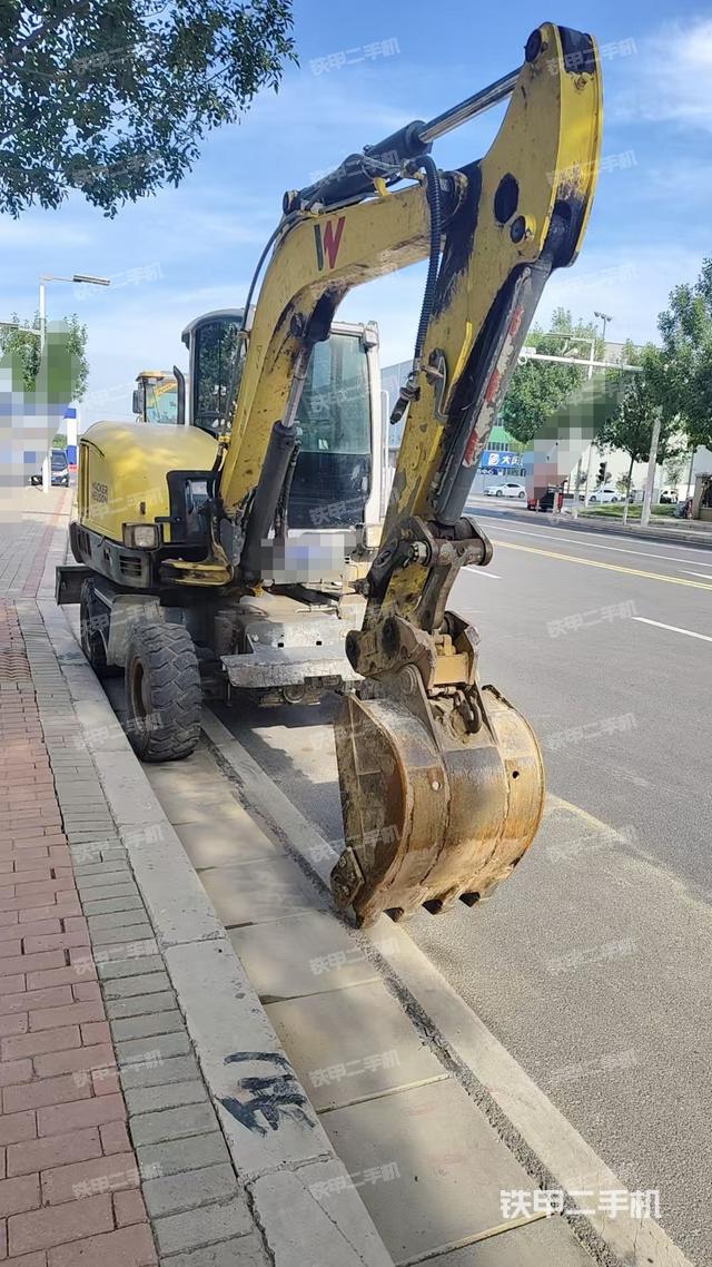 駕駛室頂部（整機(jī)外觀）
