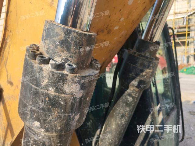 小臂整體右前(工作和回轉(zhuǎn)裝置) 小臂整體右前(工作和回轉(zhuǎn)裝置)