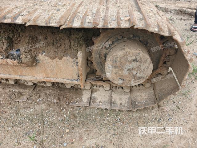 右驱动轮(行走机构) 右驱动轮(行走机构)