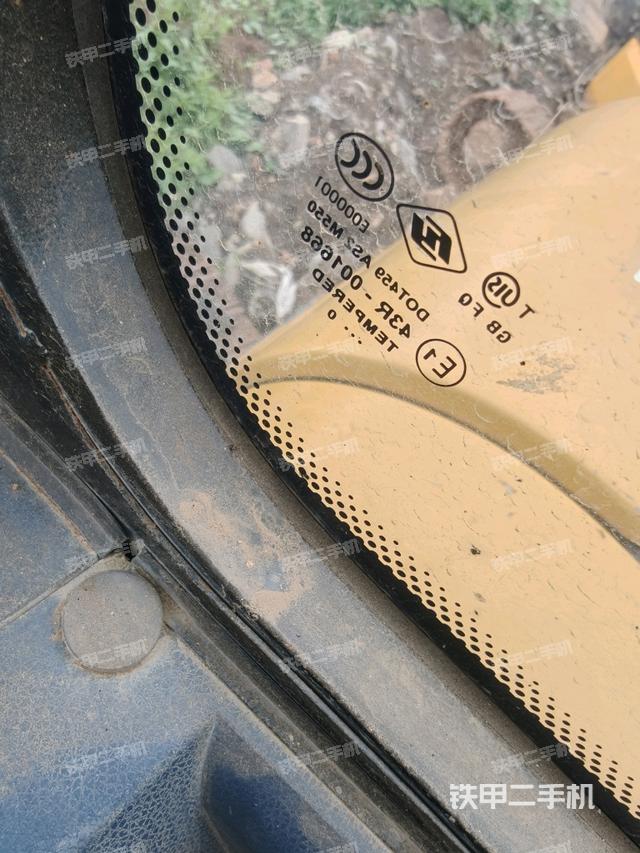 后窗玻璃角標(biāo)（駕駛室部分）