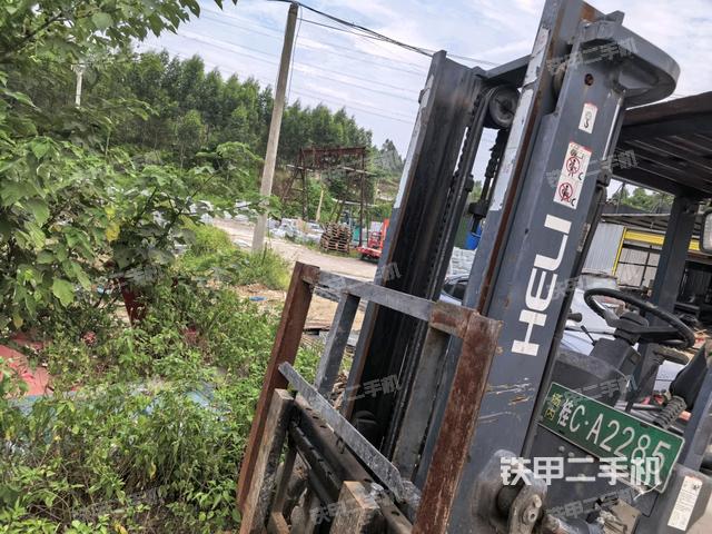 工作裝置2（工作裝置）