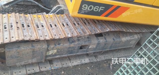 單側履帶整體（整機外觀）