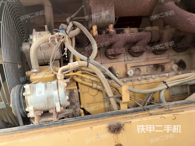 发动机右侧（整机外观及大件）