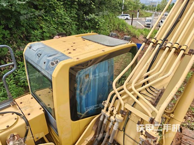 駕駛室頂部俯視(上車(chē)部件) 駕駛室頂部俯視(上車(chē)部件)