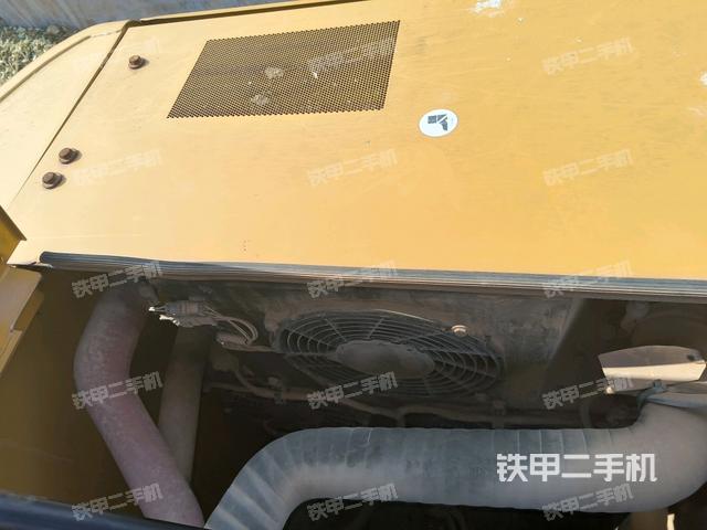 驾驶室顶部俯视(上车部件) 驾驶室顶部俯视(上车部件)