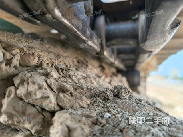 右侧履带整体 (行走机构) 右侧履带整体 (行走机构)