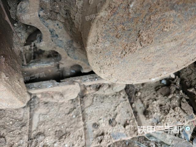 左側(cè)履帶整體?(行走機(jī)構(gòu)) 左側(cè)履帶整體?(行走機(jī)構(gòu))