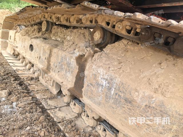右导向轮(行走机构) 右导向轮(行走机构)