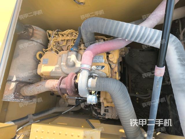 发动机室(上车部件) 发动机室(上车部件)
