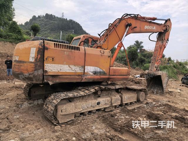 右后45(整机外观) 右后45(整机外观)