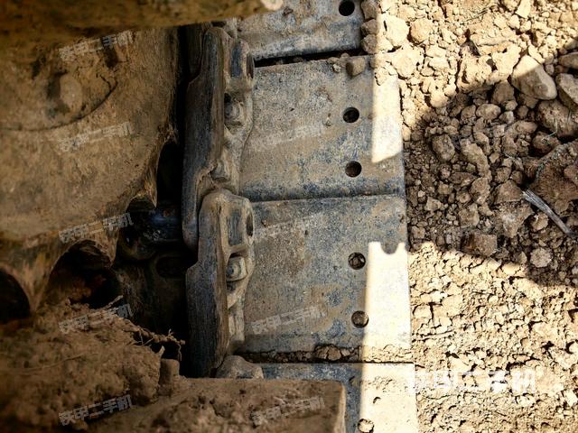 右驅(qū)動(dòng)輪（行走機(jī)構(gòu)）